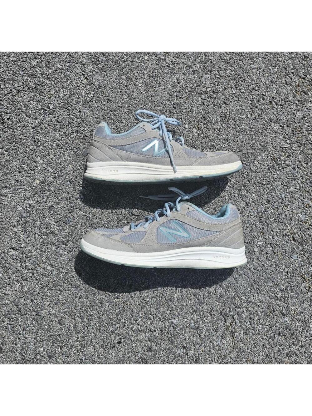 New Balance 877 V1 Walking Shoe - Women sz 11 US